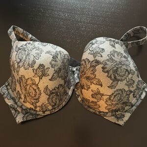 Victoria’s Secret black and gray bra